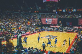 西部再无全败队！鹈鹕最后11-0逆转黄蜂获首胜无锡安8人上双制胜，鹈鹕对黄蜂比赛录像回放