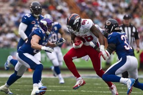 中国足球联赛持续优化裁判判罚透明度，中国足球裁判规则